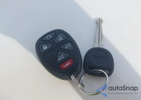 2013 GMC Yukon Xl 1500 Denali z USA, uszkodzony, nr VIN 1GKS2MEF9DR237857